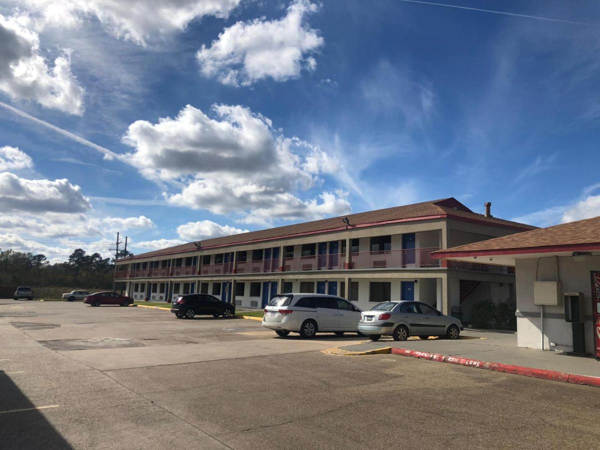 Executive Inn & Suites Beaumont Exterior photo